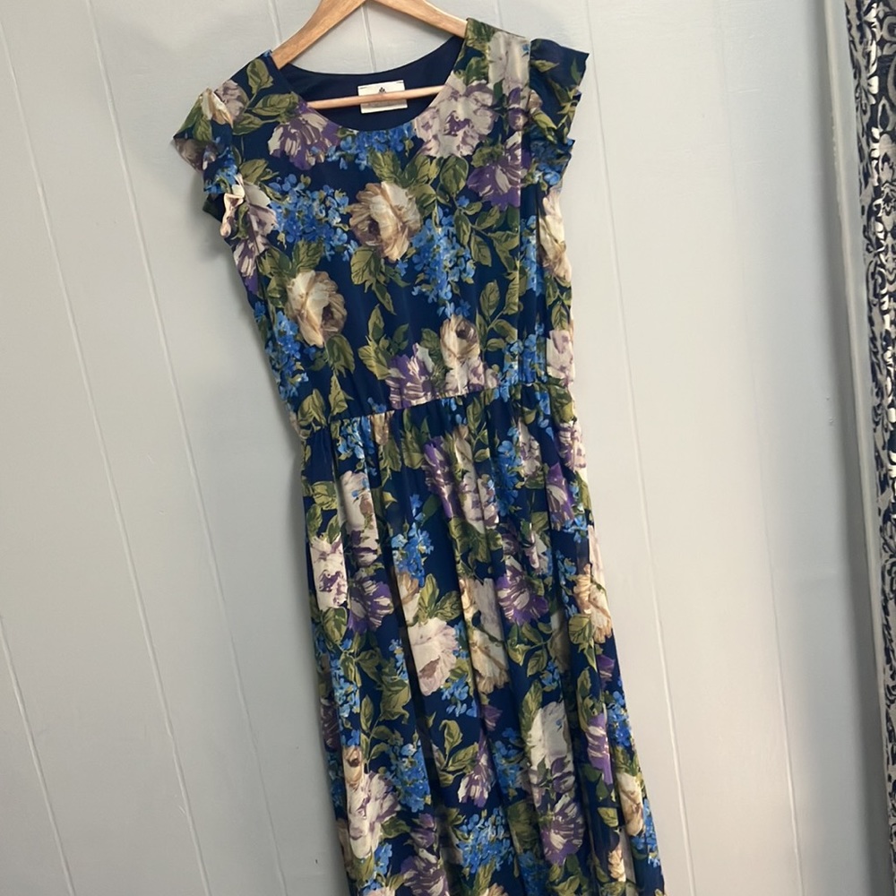 Floral Maxi Dress size XL New without tags Betsey’s Boutique Shop